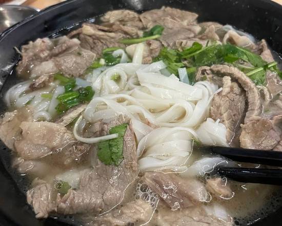 P4.Fresh Daily Brisket Pho-牛肉麵湯-Phở Nạm
